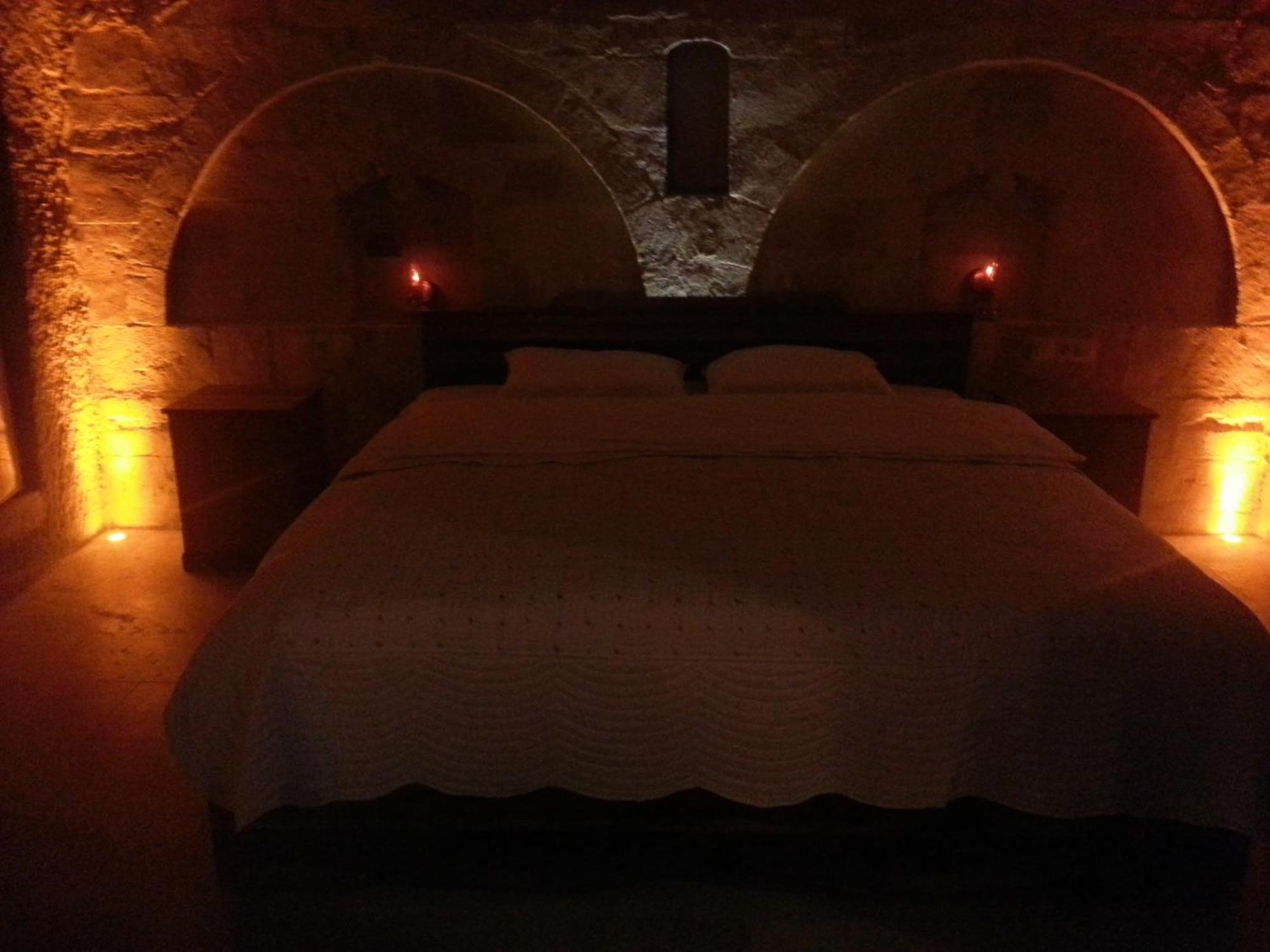 Family Cave Suite Hotel Гореме Номер фото